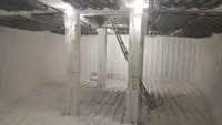 Tàu kéo lưới để bán