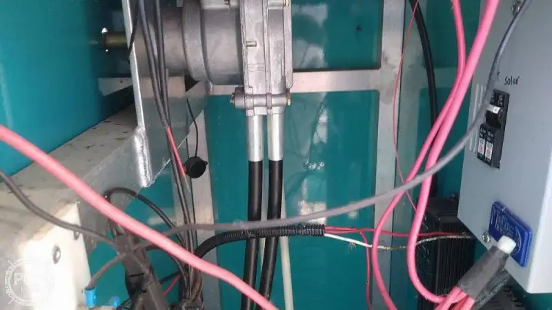 Tàu container để bán