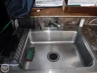 Tàu kéo lưới để bán