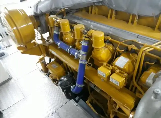 Tàu kéo để bán