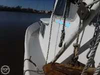 Tàu kéo lưới để bán