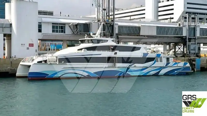 Tàu chở khách để bán