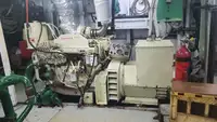Tàu câu dài để bán
