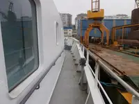 Tàu container để bán