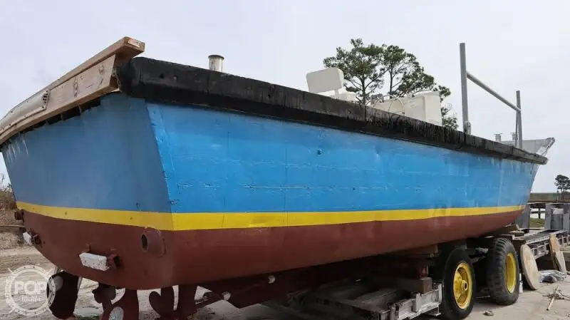 Tàu tuần tra để bán