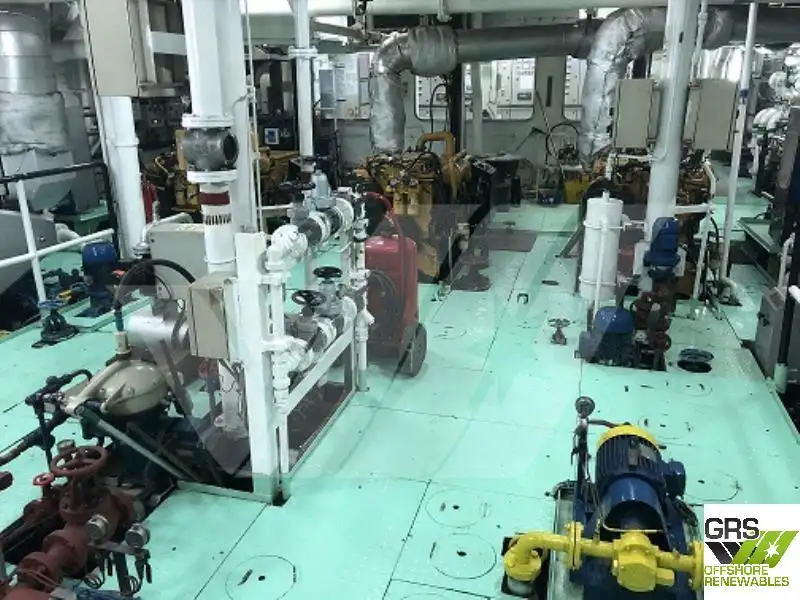 Tàu hỗ trợ lặn để bán