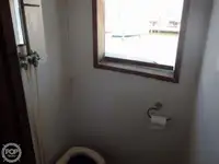 Tàu kéo lưới để bán