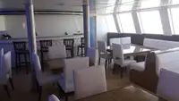 Tàu du lịch để bán