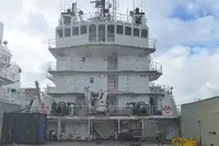 Tàu kéo để bán