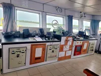 Tàu đổ bộ, chở hàng để bán