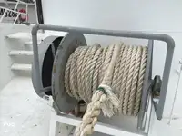 Tàu kéo lưới để bán