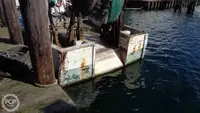 Tàu kéo lưới để bán