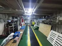 Tàu cung cấp để bán