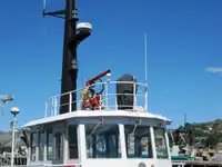 Tàu kéo để bán