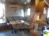 Tàu làm việc để bán