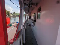 Tàu khảo sát để bán