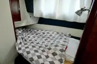 Tàu kéo lưới để bán