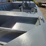 Tàu làm việc để bán