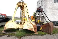 Tàu cẩu để bán