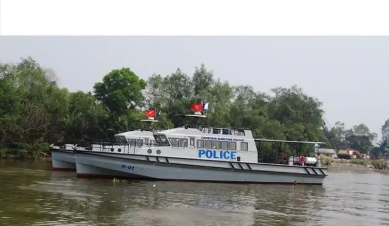 Tàu tuần tra để bán