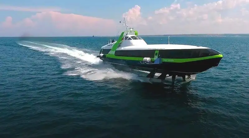 Tàu đệm khí để bán