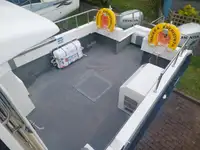 Tàu kéo lưới để bán