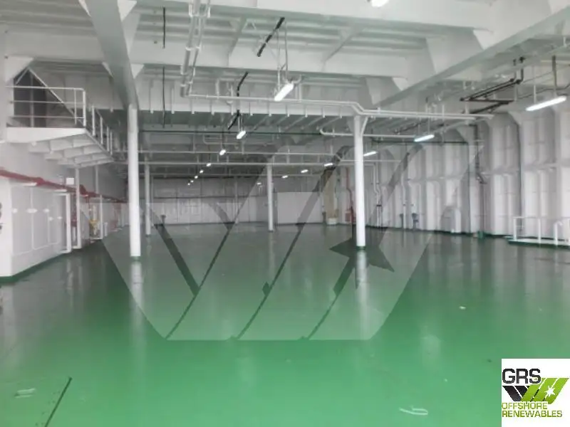 Sà lan chở người để bán