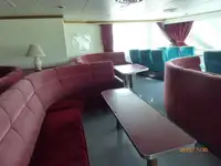 Tàu phà để bán