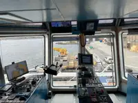 Tàu kéo để bán