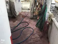 Tàu kéo lưới để bán