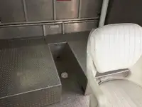 Tàu đổ bộ, chở hàng để bán
