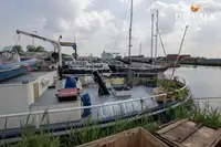 Tàu tuần tra để bán