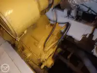 Tàu kéo lưới để bán