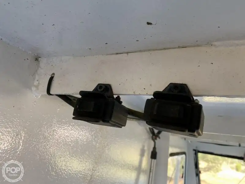Tàu kéo lưới để bán