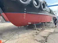 Tàu kéo để bán