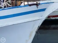 Tàu phà để bán