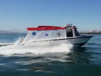 Tàu cứu hộ để bán