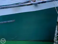 Tàu câu dài để bán