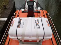 Tàu container để bán