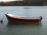 Thuyền làm việc rao bán