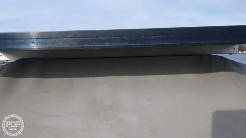 Tàu container để bán