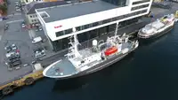 Tàu container để bán