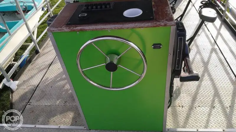 Tàu container để bán
