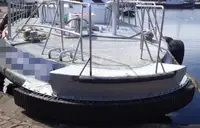 Tàu chở thủy thủ đoàn để bán