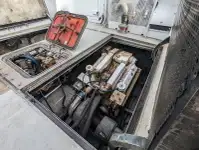 Tàu làm việc để bán