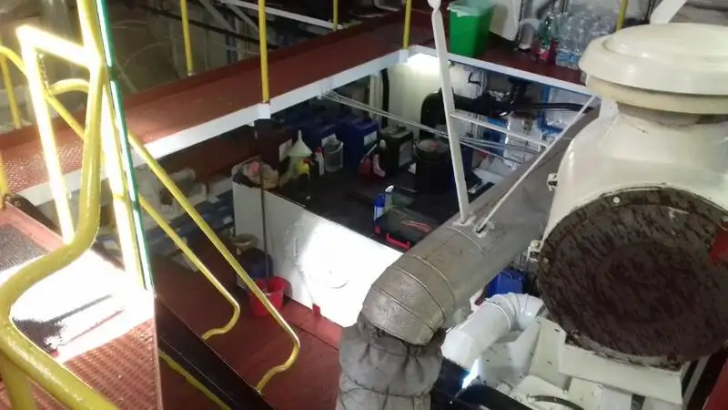 Tàu nạo vét để bán