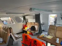 Tàu container để bán