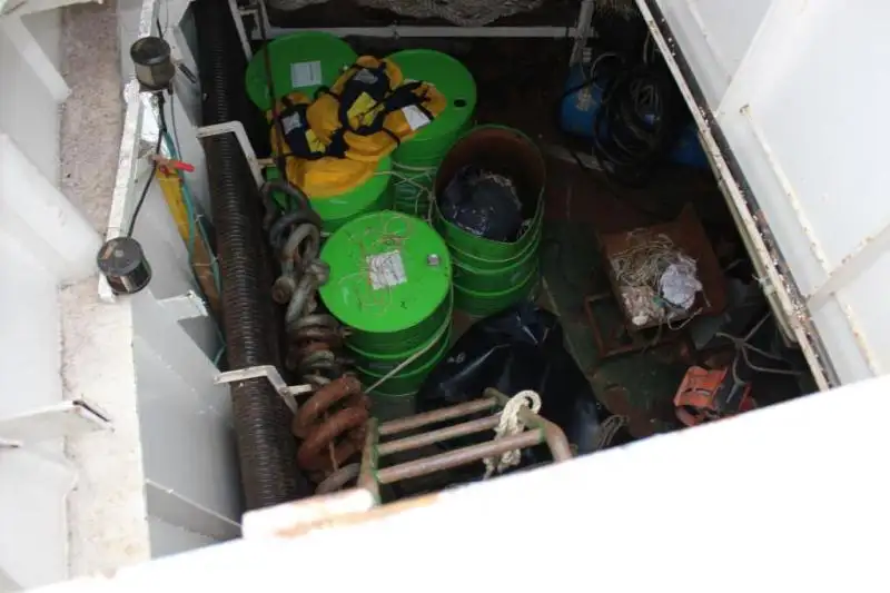 Tàu kéo để bán