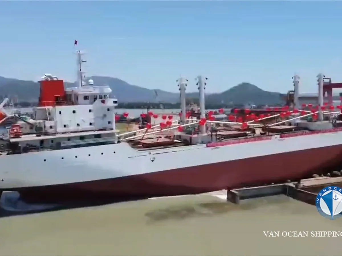 Tàu lạnh để bán