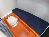 Tàu container để bán